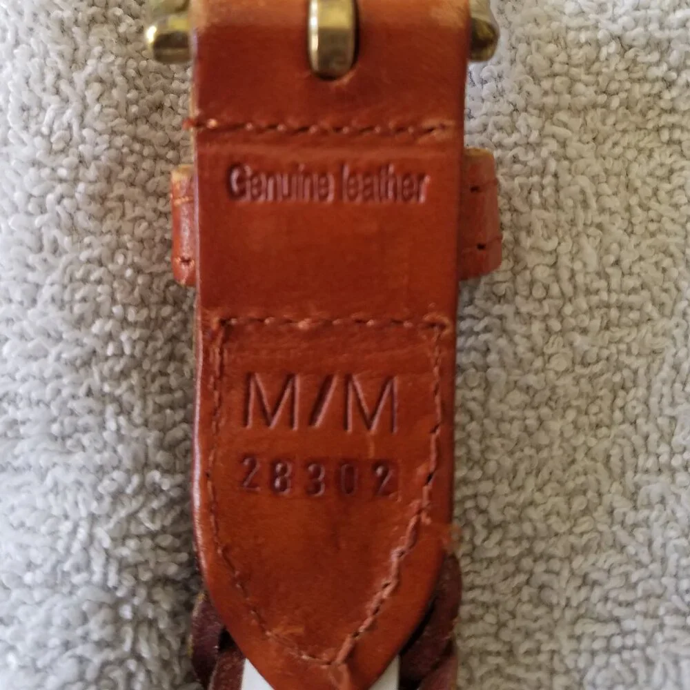 LIZ CLAIBOURNE COLLECTIVES BRAIDED LEATHER BELT-BROW BUCKLE, SIZE M/M